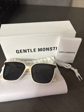 Cream Square Frame Sunglasses Black Lenses Unisex Used